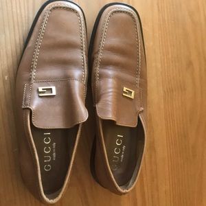 Size 11 Gucci dress shoes. GUC. Photos show flaws.